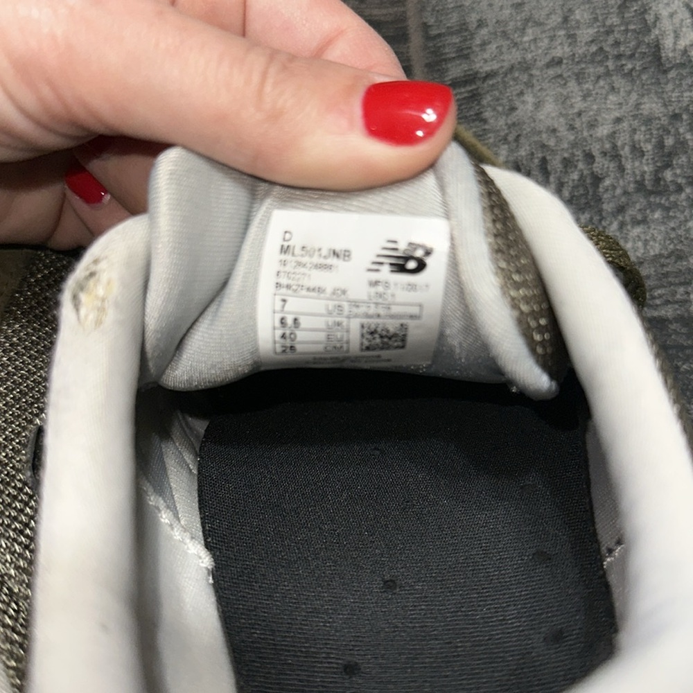 New balance - Picture 3 of 3